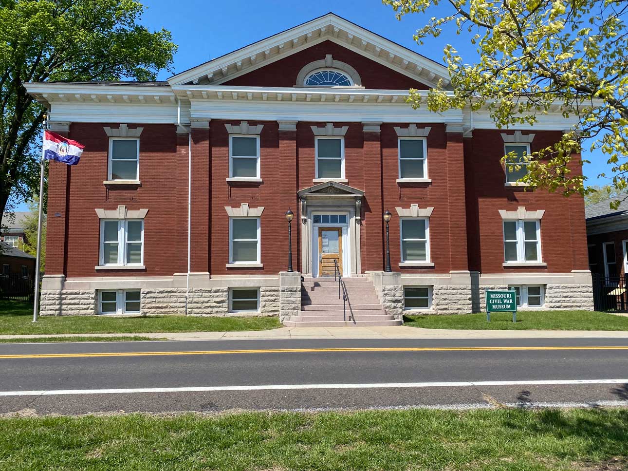 Winco is known for historic replica windows, and the company's 4500 series double hungs, with a white painted finish, and Vitro Bronze Solarban 60 glass were used.