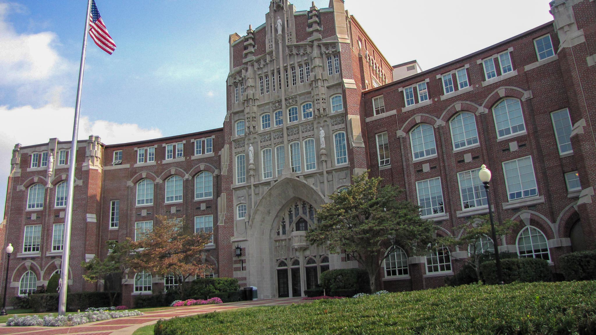 Energy Efficient Architectural Aluminum Windows Elevate Building Performance While Preserving Campus Aesthetics