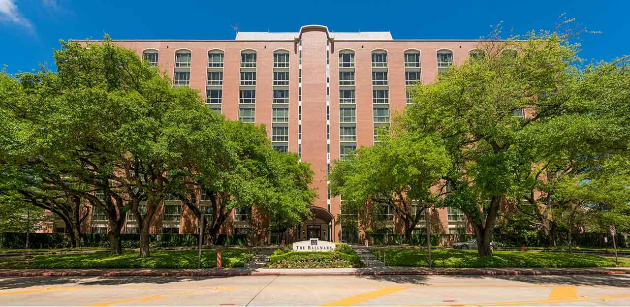 WINCO's 1150 Series windows provided a dramatic aesthetic improvement to the brick façade at Hallmark 