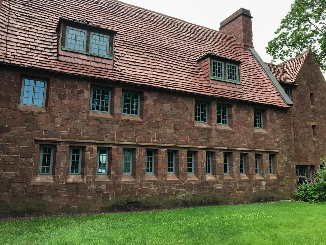  Avon Old Farms School using WINCO Series 1150S fixed and casement windows