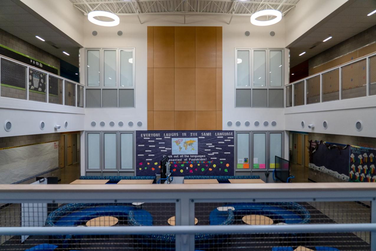 Students in the Washoe County School district in Reno, Nevada benefit from the abundant natural light conditions in multiple ways. The automated Transira shading system controls light and significantly improves occupant comfort. Pathogens in the space are reduced because the shade is encased in between glass.