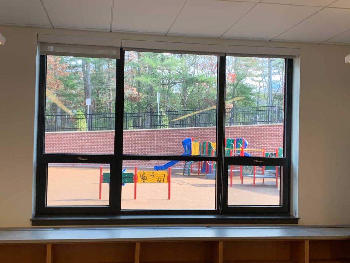 Wareham Elementary School using Winco's 8325F window series. 