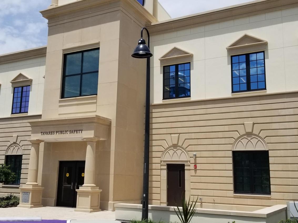 Winco’s 3350 tornado-resistant window series was installed at Tavares Public Safety Complex.