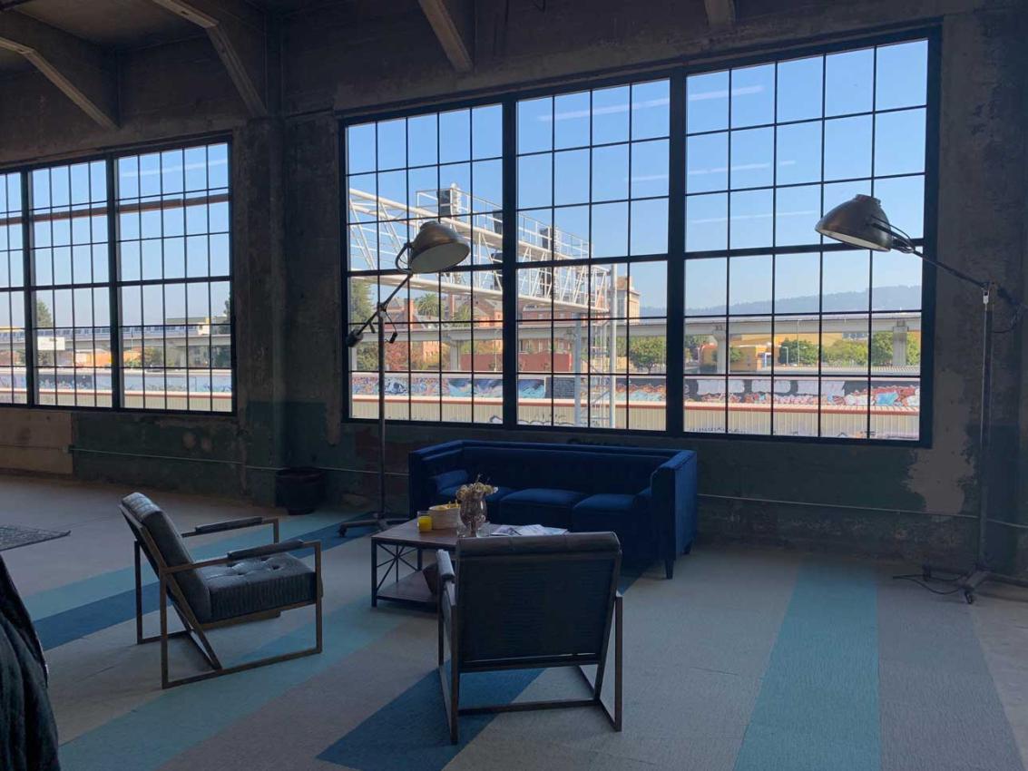 Winco’s 3250 Steel Replica operable window series lets in beautiful natural light into ARTTHAUS STUDIOS.