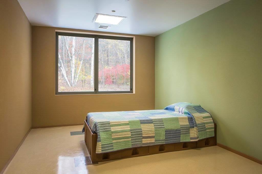 Winco's 8800 Psychiatric window series allow patients of Hampstead Hospital in rural New Hampshire to enjoy vistas of the hospital's 100 acres of rolling hills and woodlands while providing a safe and secure environment through the facility. 