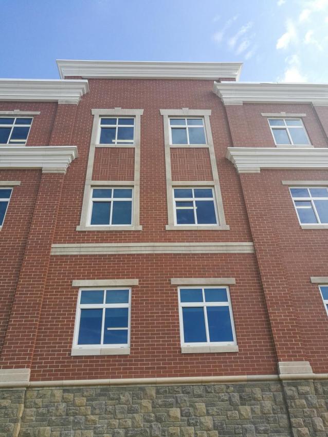 Great Crossing High School using Winco’s 3410 sliding window series. 