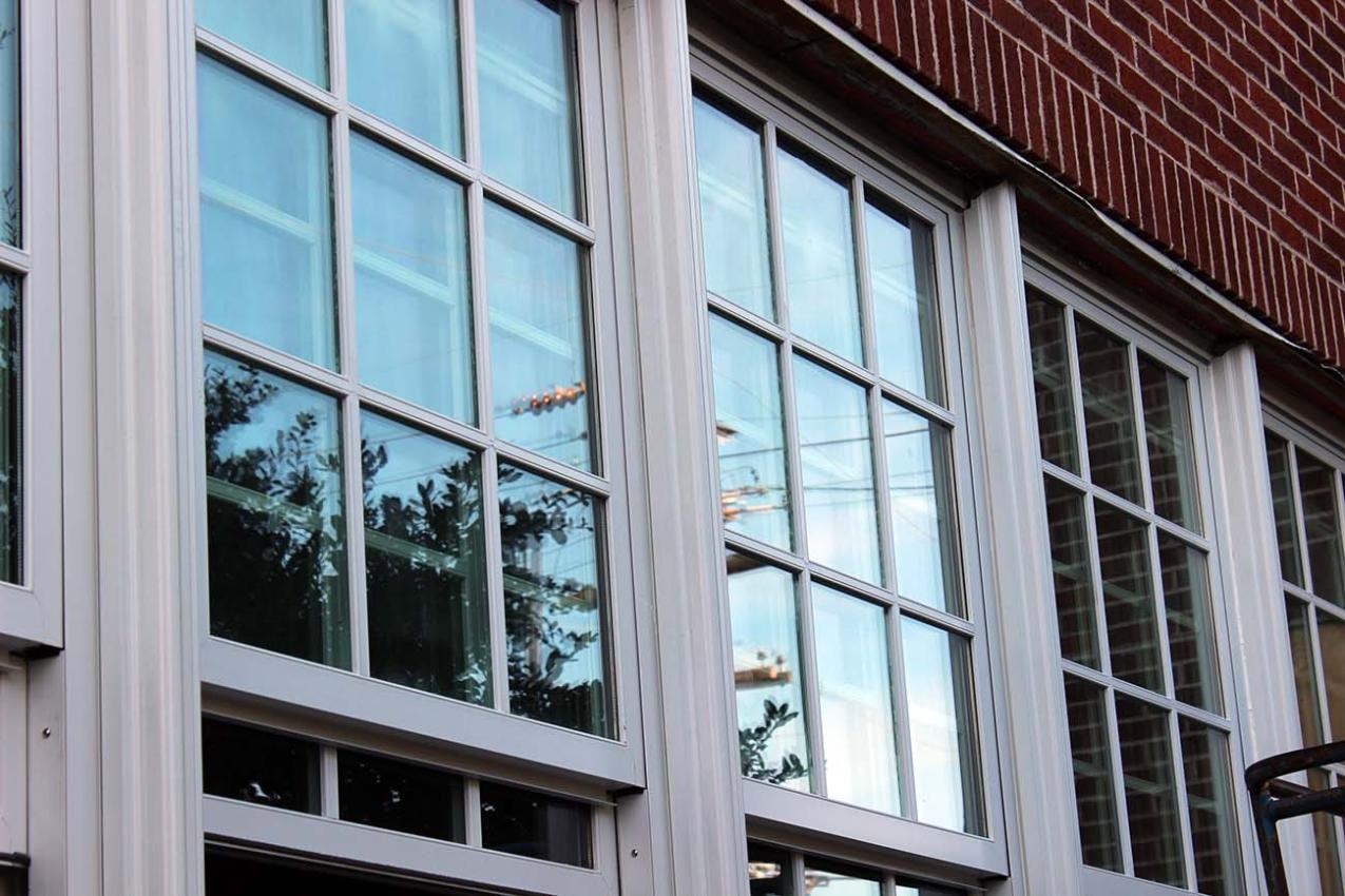 Winco Window replicated the exact profiles from Samuel Green’s original building by creating custom perimeter profiles and installing the Winco 4500S Double Hung windows.