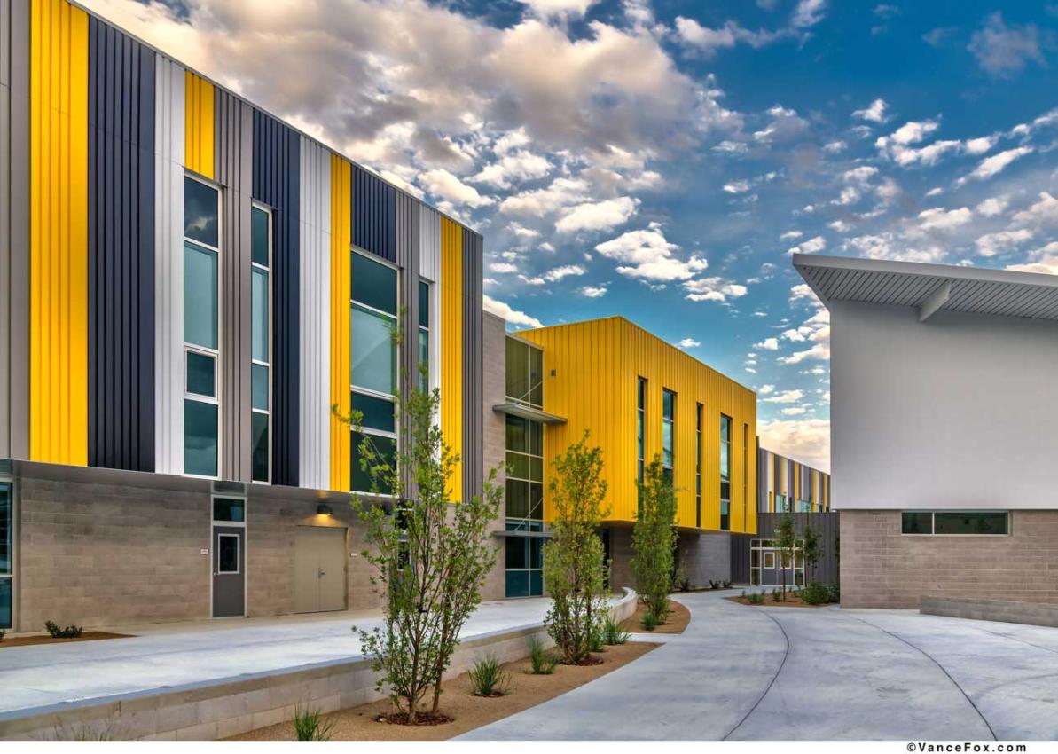 Students at Desert Skies Middle School benefit from the abundant natural light conditions in multiple ways. The automated Transira shading system controls light and significantly improves occupant comfort. 