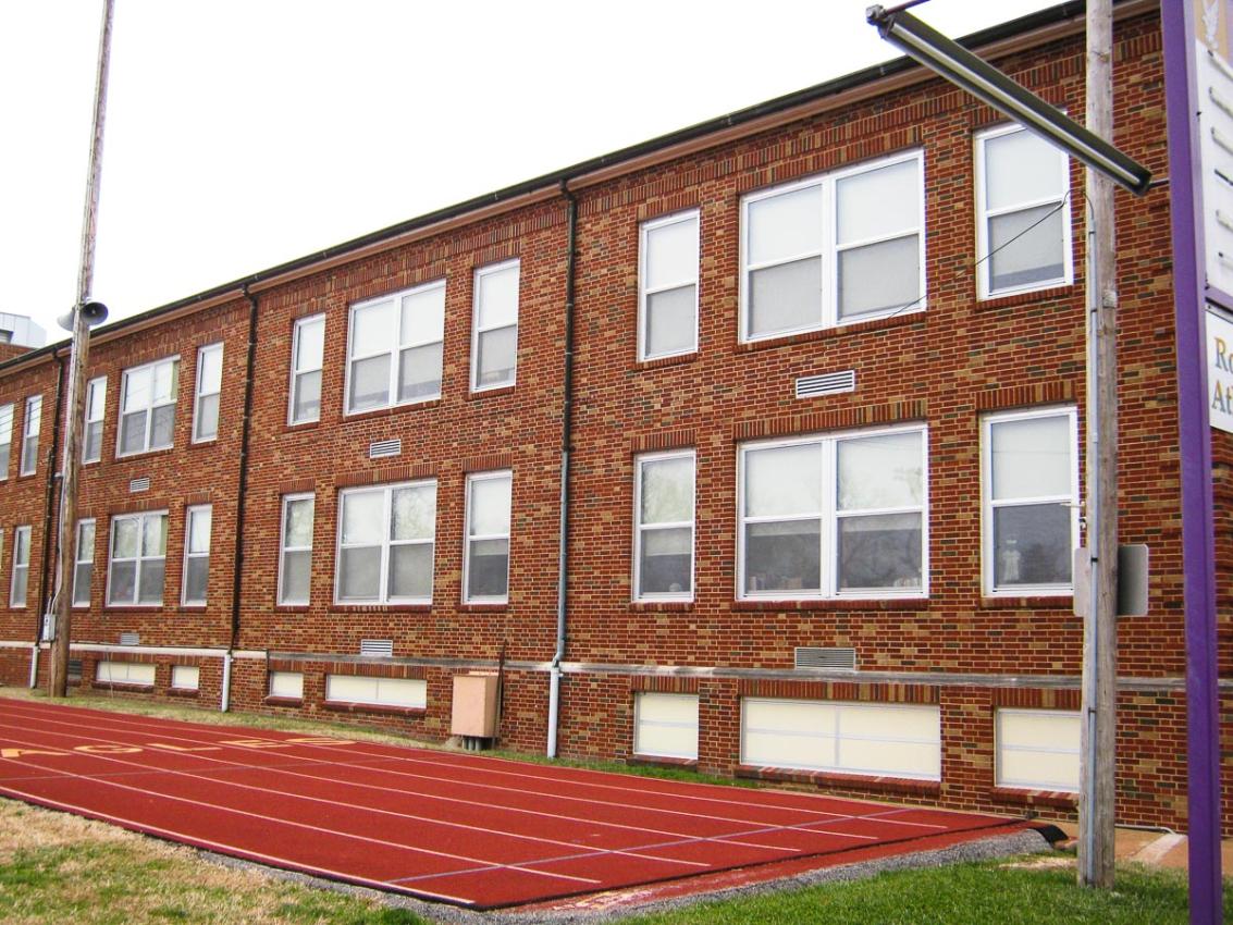 Brentwood High School using Winco's 4410 Single Hung Window Series.