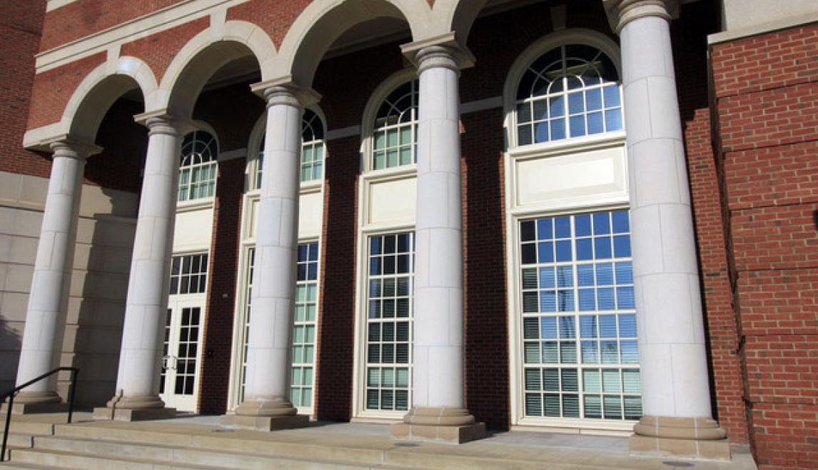 The University of Alabama | Capstone College of Nursing using Winco’s 1450S Window Series