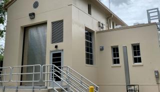 Winco's 1150S series windows fitted with hurricane laminated E-missile glass at the Louisiana Pump Station.